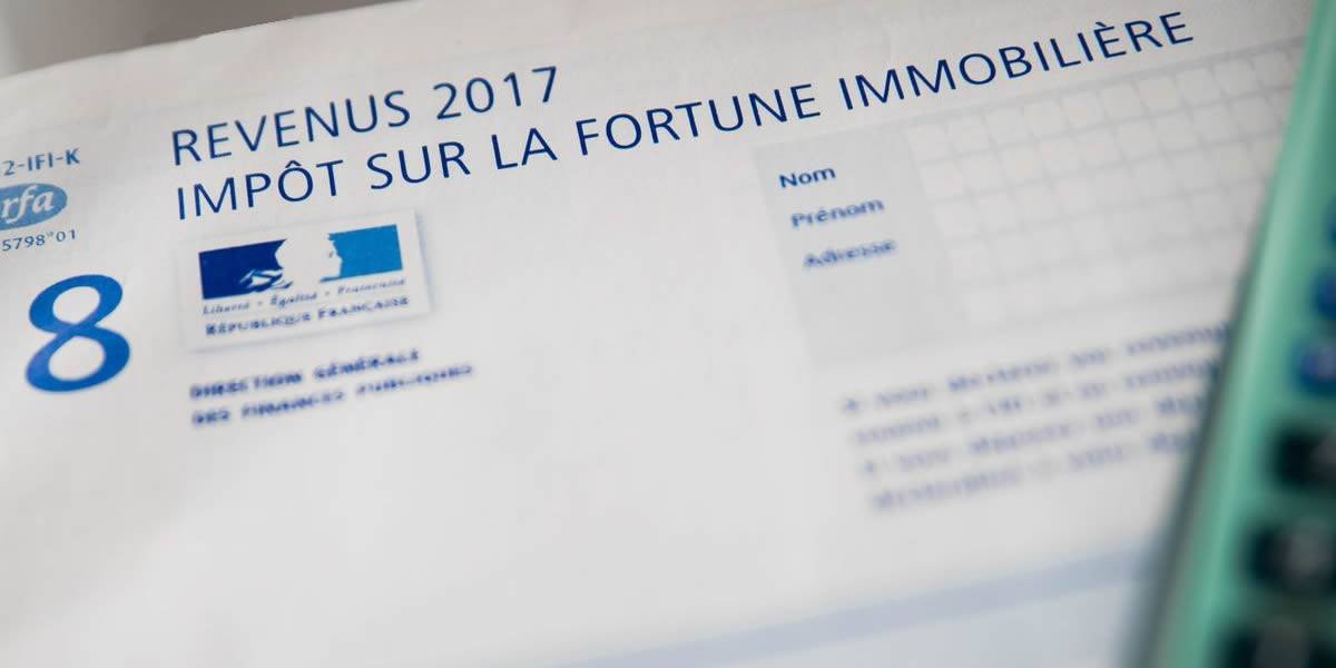 découvrez comment déclarer un bien immobilier en indivision : démarches, obligations fiscales et conseils pour une gestion efficace entre co-indivisaires.