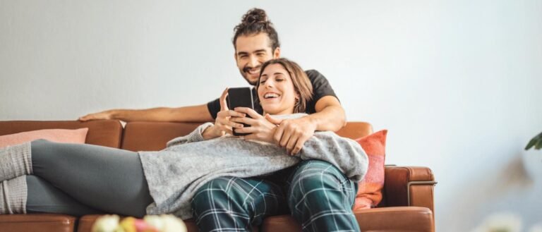 découvrez les précautions immobilières essentielles à connaître avant d'acheter en couple pour sécuriser votre investissement et éviter les conflits.