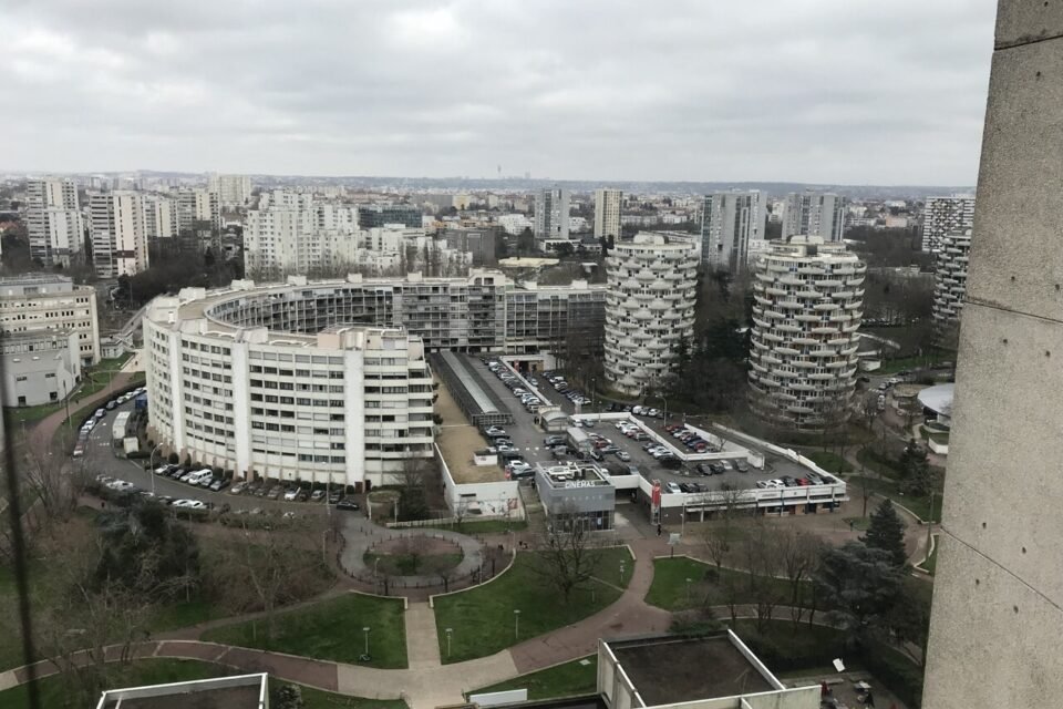 découvrez les avantages d'acheter ou de louer en 2025 pour faire le meilleur choix immobilier selon vos besoins et votre budget.